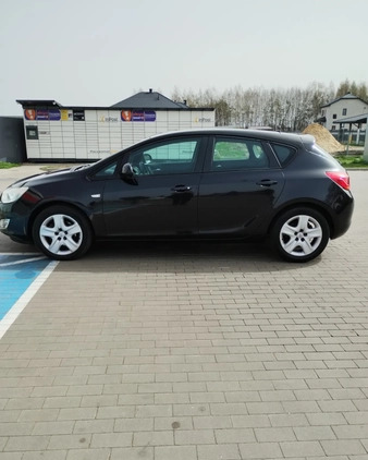 Opel Astra cena 18500 przebieg: 180000, rok produkcji 2011 z Siedlce małe 232